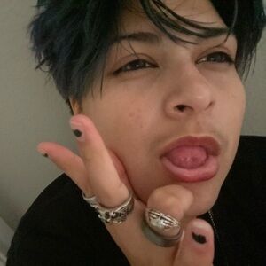 Meet your Posher, Javier